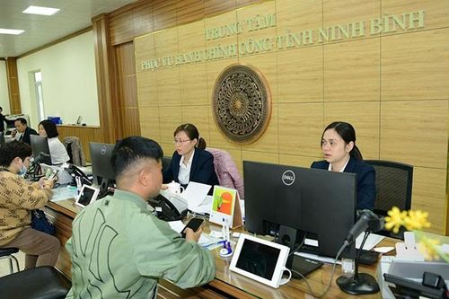 'Khoảng trống' trong hoạt động hành chính công