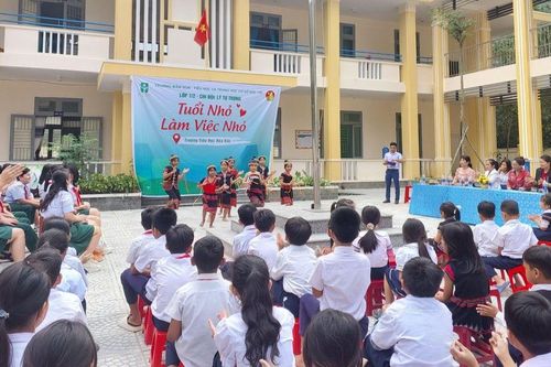 Người bạn tin cậy của học trò