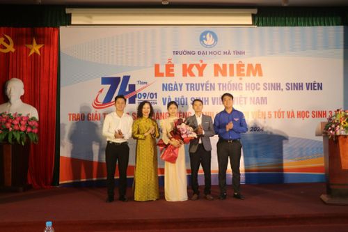 Đại học Hà Tĩnh tuyên dương 88 gương mặt học sinh, sinh viên tiêu biểu