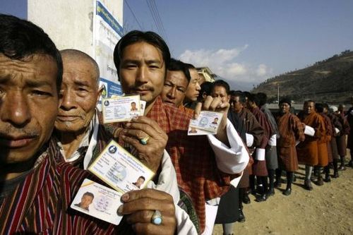 Điểm tin thế giới sáng 10/1: Malaysia tăng cường mua sắm khí tài, Pháp có Thủ tướng 34 tuổi, 4 cảnh sát Ecuador bị bắt cóc