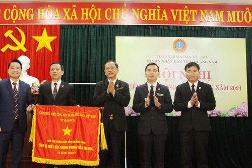 Tòa án Nhân dân tỉnh Quảng Nam vinh dự nhận Cờ thi đua của Chính phủ
