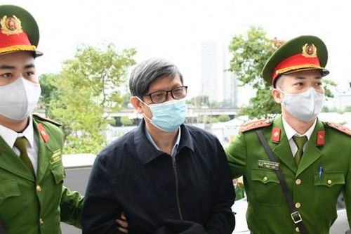Ông Nguyễn Thanh Long mắc nhiều bệnh hiểm nghèo, phải dùng máy thở trong trại tạm giam