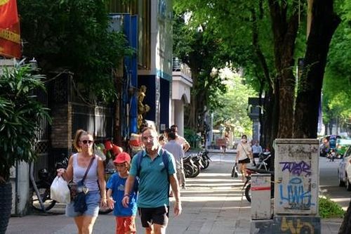 Khách du lịch nước nào thích tới Việt Nam nhất?
