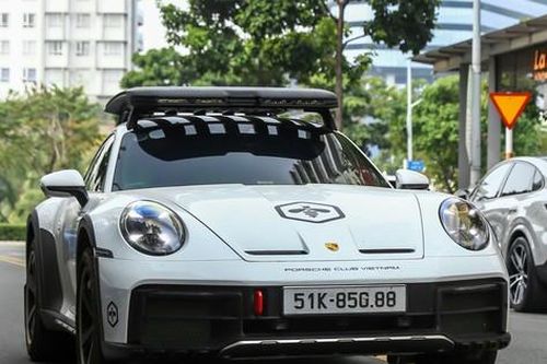 Cận cảnh Porsche 911 Dakar tại Việt Nam