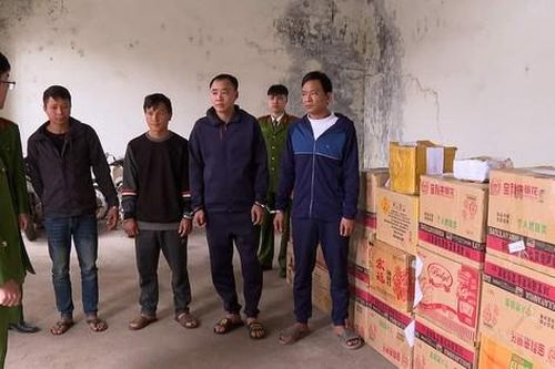 Triệt phá đường dây mua bán gần 400 kg pháo nổ ở Phú Thọ