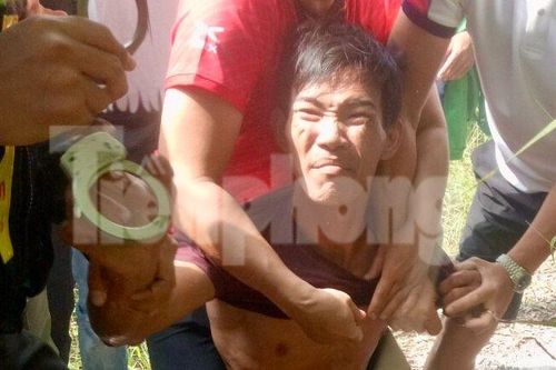 Khoảnh khắc nghi can giết người ở TPHCM bị khống chế