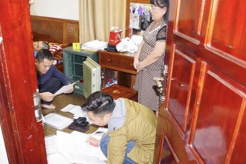 Nhóm cựu cán bộ móc nối làm giả sổ đỏ để lừa đảo hàng chục tỷ đồng