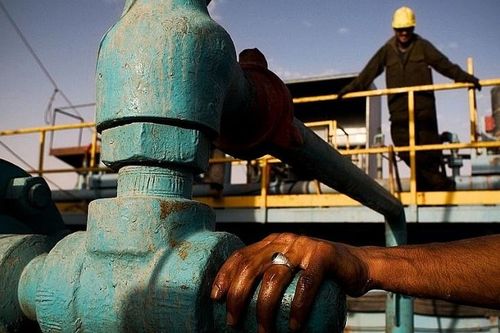 Dừng khai thác ở mỏ dầu lớn nhất Libya