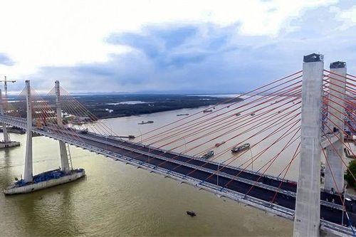 Cây cầu nào nối liền hai tỉnh thành phía Bắc?