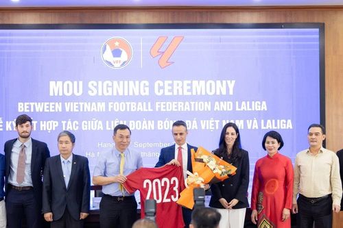 VFF 'bắt tay' cùng LALIGA mở khóa nâng cao cho 40 HLV Bóng đá Trẻ Việt Nam