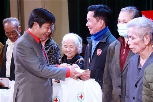 Chăm lo, hỗ trợ người nghèo dịp Tết Nguyên đán Giáp Thìn 2024