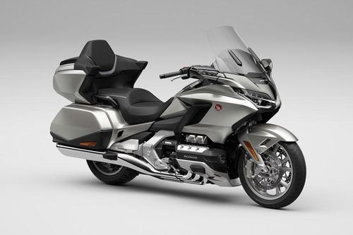 Top 10 môtô touring tăng tốc nhanh nhất thế giới: Honda Gold Wing Tour góp mặt