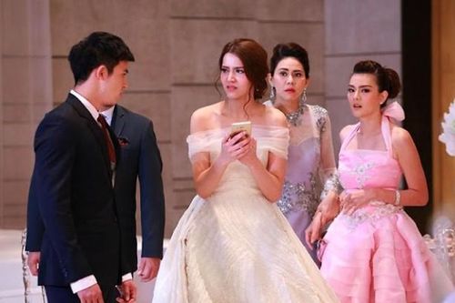 Trong hôn lễ, chú rể 'chơi lớn' rồi cười cợt khiến cô dâu ly hôn chỉ sau 48 giờ