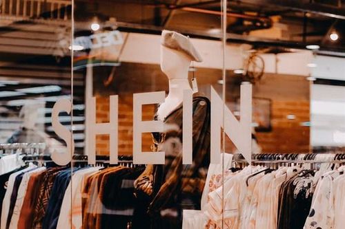 Sự trỗi dậy của thương hiệu thời trang đình đám Trung Quốc