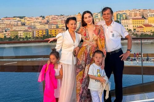 Khung hình ngập tràn visual, đẹp mãn nhãn của ba thế hệ gia đình Hồ Ngọc Hà