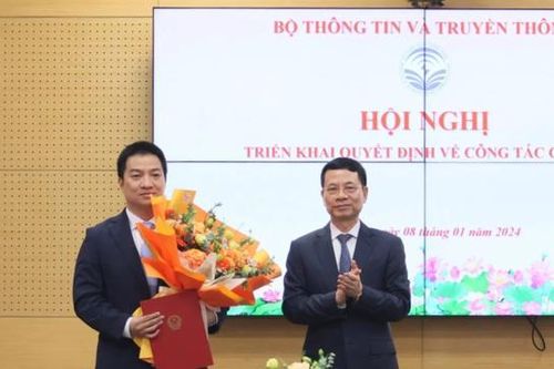 Giám đốc Trung tâm thông tin Ủy ban quản lý vốn nhà nước làm quyền Cục trưởng Cục Chuyển đổi số Quốc gia