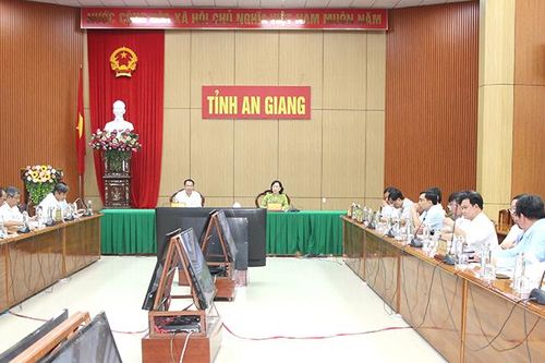 Ngành y tế hoàn thành xuất sắc nhiệm vụ bảo vệ, chăm sóc và nâng cao sức khỏe Nhân dân