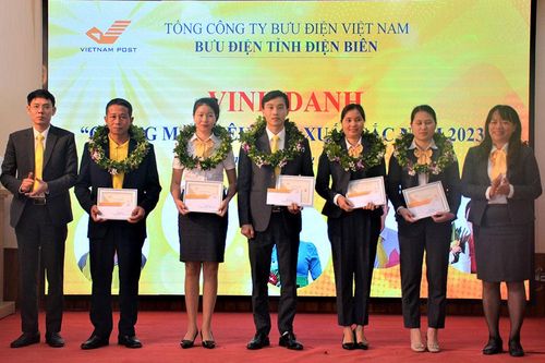 Vinh danh, khen thưởng 5 gương mặt tiêu biểu năm 2023 của Bưu điện tỉnh