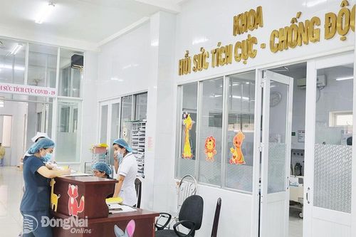 Cấp cứu kịp thời bé gái uống thuốc diệt chuột sau khi cự cãi với cha mẹ