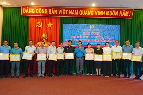 Đồng hành, chăm lo cho đoàn viên, người lao động