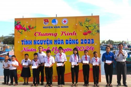 Vạn Ninh: Phát động Chương trình Xuân tình nguyện năm 2024