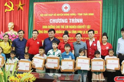 Cầu nối những tấm lòng nhân ái
