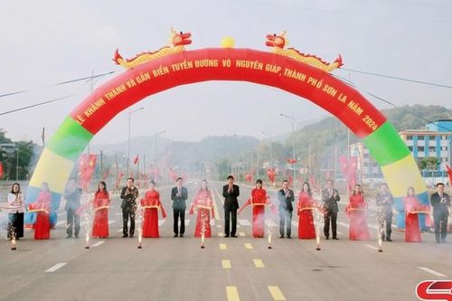Khánh thành và gắn biển tuyến đường Võ Nguyên Giáp