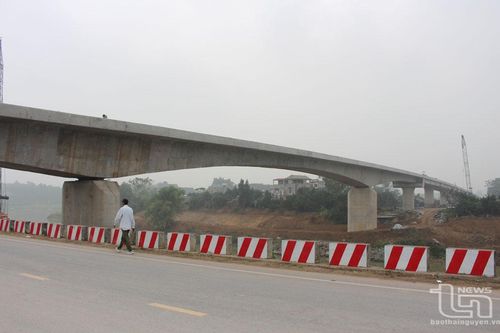 Hòa Sơn nối nhịp đôi bờ
