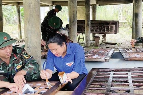 Nhiều việc làm giúp dân tại xã biên giới
