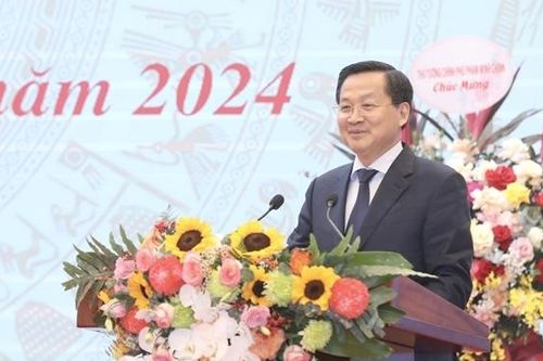 Phó Thủ tướng Lê Minh Khái: 'Năm 2024, tập trung xây dựng cơ chế, chính sách ưu đãi phù hợp cho các cơ sở y tế'