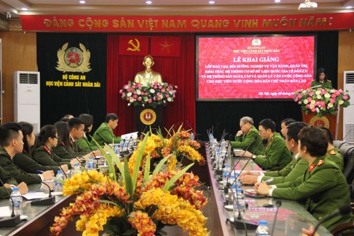 Tập huấn kỹ năng vận hành và khai thác hệ thống CSDLQG về dân cư cho cán bộ Công an Lào