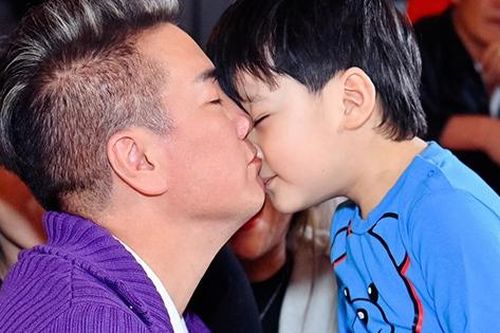 Mẹ con trai Đàm Vĩnh Hưng: Không muốn lộ diện, chỉ đứng ở phía sau
