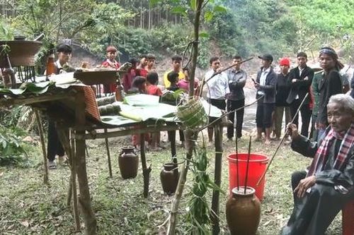 Tục lệ cúng, liên hoan đặc biệt giữa đại ngàn khiến ai cũng tò mò