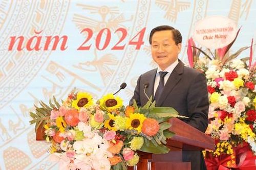 Xây dựng bảng lương mới đối với ngành y, tập trung triển khai đổi mới cơ chế tài chính y tế