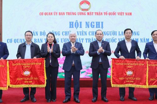 Đoàn kết vượt khó, nỗ lực phấn đấu hoàn thành nhiệm vụ