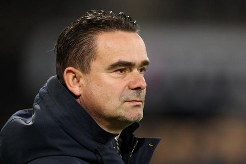Overmars trả giá đắt vì bê bối quấy rối tình dục