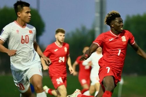 CĐV Việt Nam ngỡ ngàng khi 'trò cưng' của HLV Troussier ghi bàn nhưng vẫn lo lắng về trận gặp ĐT Nhật Bản