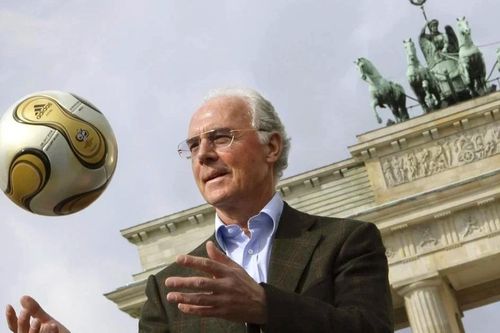 Beckenbauer thay đổi bóng đá thế giới thế nào?