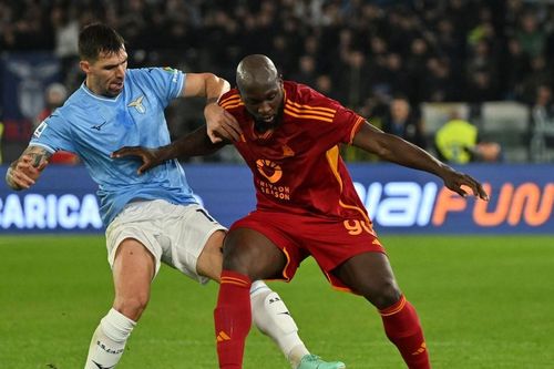 Lazio vs Roma (0h00, 11/1): Thử thách của Mourinho