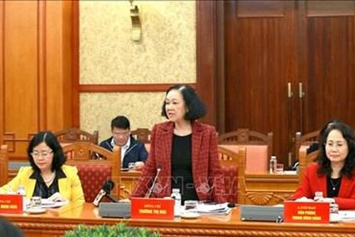 Thường trực Ban Bí thư Trương Thị Mai chủ trì giao ban với một số hội quần chúng