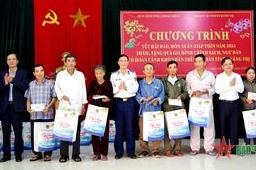Vùng Cảnh sát biển 2 với Chương trình 'Tết Hải đảo' năm 2024