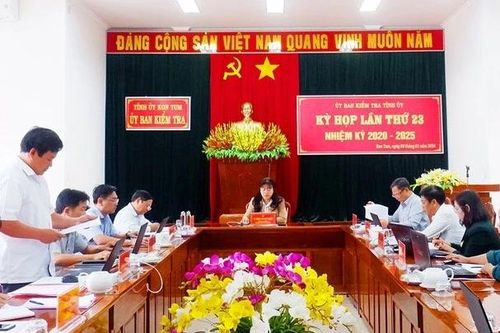 Cảnh cáo nguyên Giám đốc Sở KH-CN Kon Tum liên quan đến sai phạm AIC