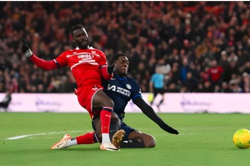 Chelsea thua sốc trước Middlesbrough ở lượt đi bán kết Carabao Cup