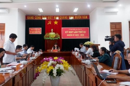 Kỷ luật cảnh cáo nguyên Giám đốc Sở Khoa học và Công nghệ tỉnh Kon Tum