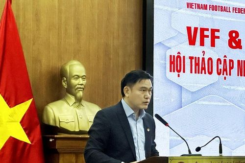 Chuyên gia LaLiga chia sẻ với các HLV bóng đá Việt Nam