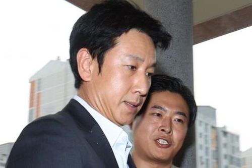 Giới nghệ sĩ đòi công bằng sau cái chết của Lee Sun Kyun