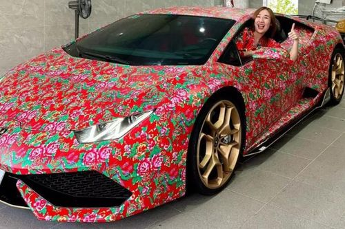 Bà chủ 9X ở Bạc Liêu khoác áo 'chăn con công' cho siêu xe Lamborghini Huracan