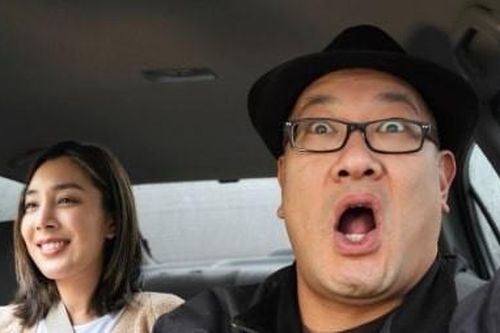 Bị tài xế taxi gạ gẫm, cô gái có hành động thông minh nhiều người thán phục