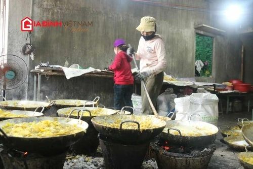 Làng mứt gừng 'trúng đậm' ngày cận Tết