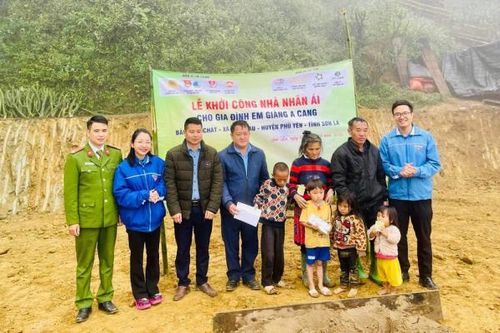 'Cỏ ba lá' với hành trình kết nối - sẻ chia - hạnh phúc